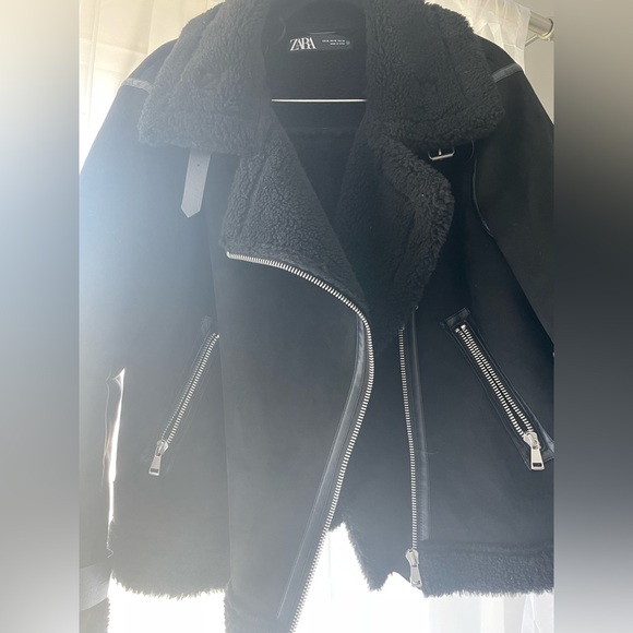 Zara DOUBLE-SIDED STRAP DETAIL JACKET - Picture 4 of 10